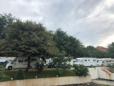 Pitch caravan, motorhome, trailer tent