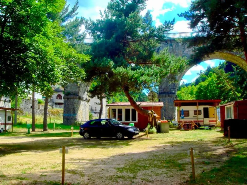 Camping Les Eaux Vives