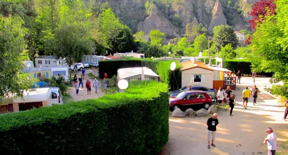 Camping Les Eaux Vives