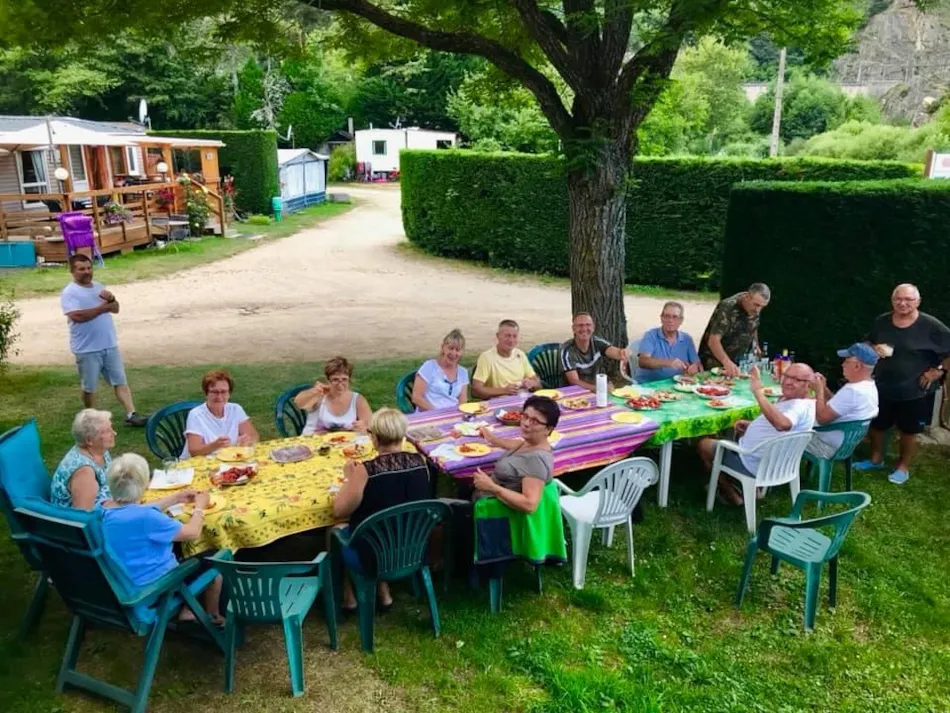 Camping Les Eaux Vives