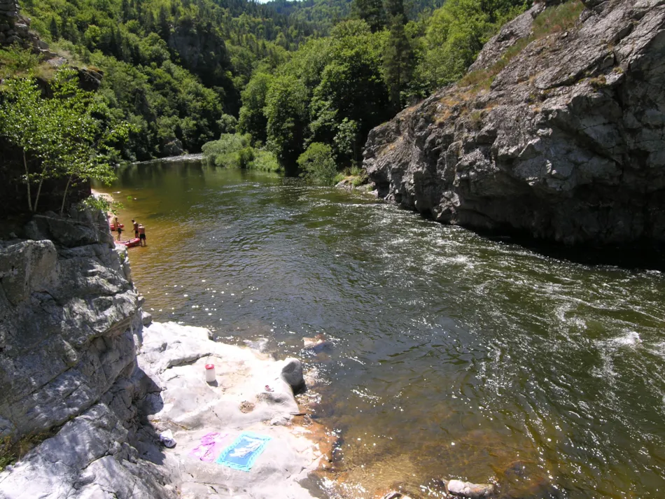 Camping Les Eaux Vives