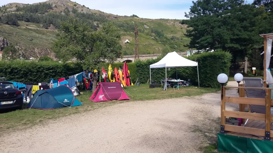 Camping Les Eaux Vives