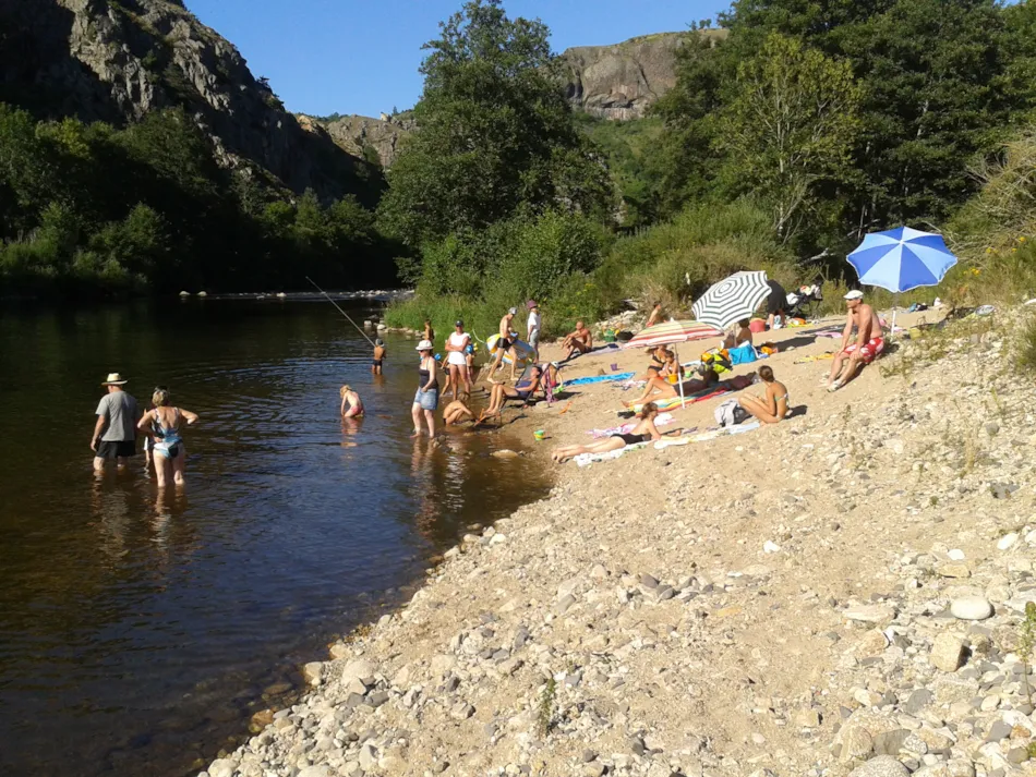 Camping Les Eaux Vives