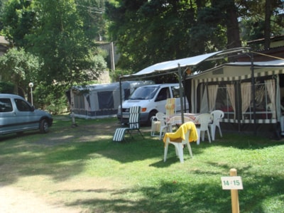 Camping Les Eaux Vives