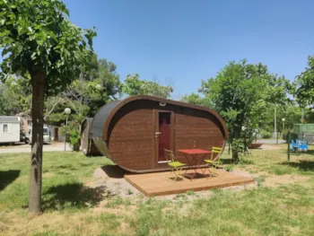 Mietunterkunft - Schlaffass Hobbit - 1 Schlafzimmer - Camping Borepo