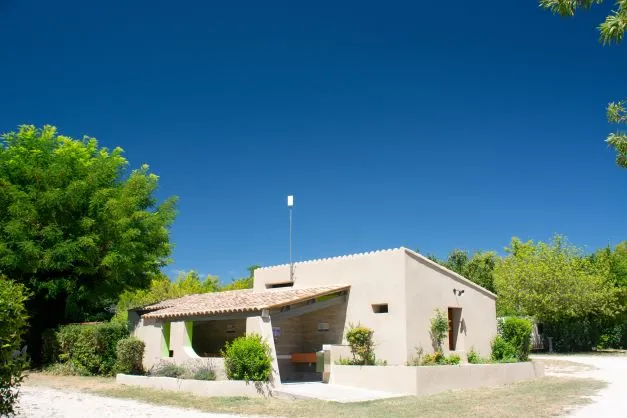 Forfait 2 Personnes (Emplacement + Voiture + Électricité 10A)