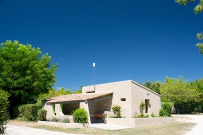 Package 2 persons (Pitch + 1 car + electricity 10A) — 10