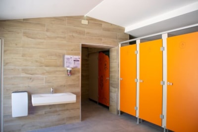 Package 2 persons (Pitch + 1 car + electricity 10A) — 9