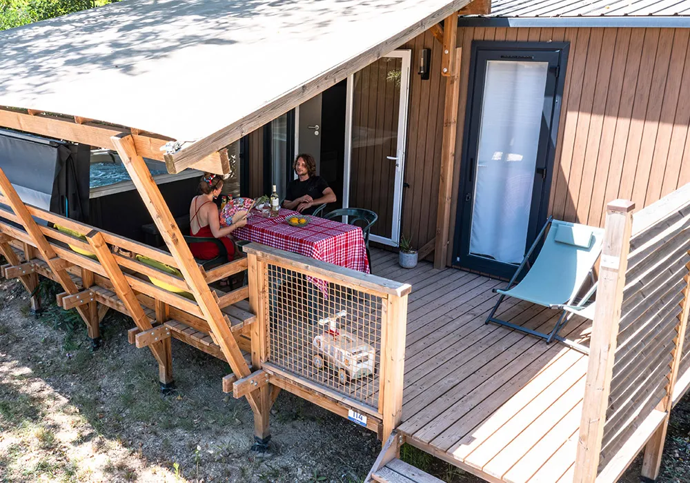 Accommodation - Cottage Ansouis With Jaccuzi - 33M² - 2 Bedrooms - 2 Bathrooms + Jacuzzi - Campasun Camping de l’Etang de La Bonde