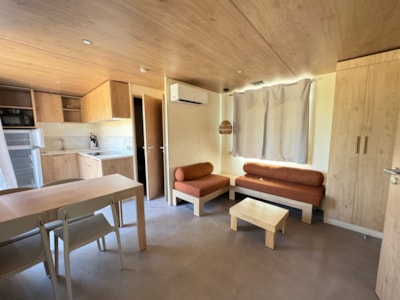 Mobil Home Lourmarin with Jacuzzi - 32m² - 2 bedrooms