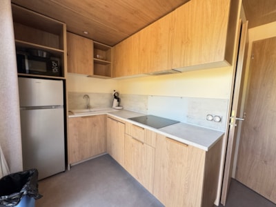 Mobil Home Lourmarin with Jacuzzi - 32m² - 2 bedrooms