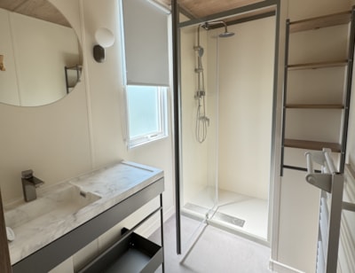 Mobil Home Lourmarin with Jacuzzi - 32m² - 2 bedrooms