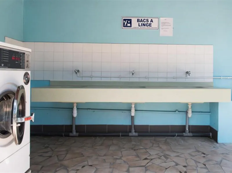 Emplacement + Véhicule