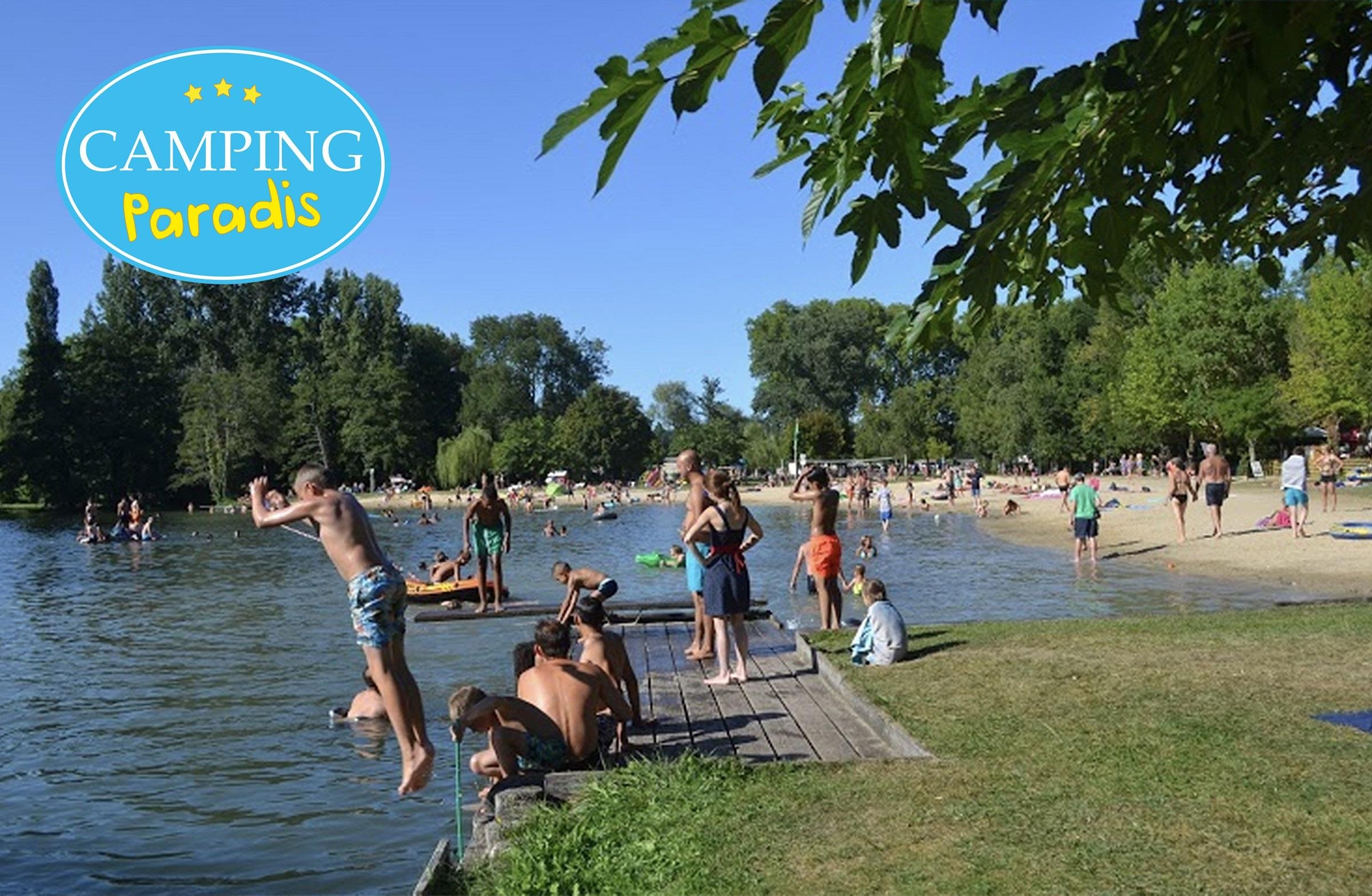 Camping Paradis Aubeterre sur Dronne — Photo 1