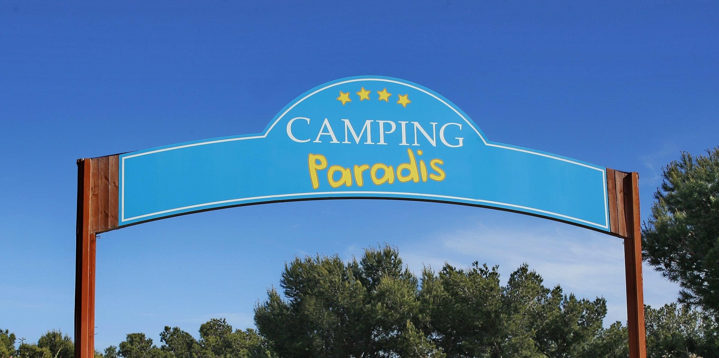 Camping Paradis Aubeterre sur Dronne — Photo 2