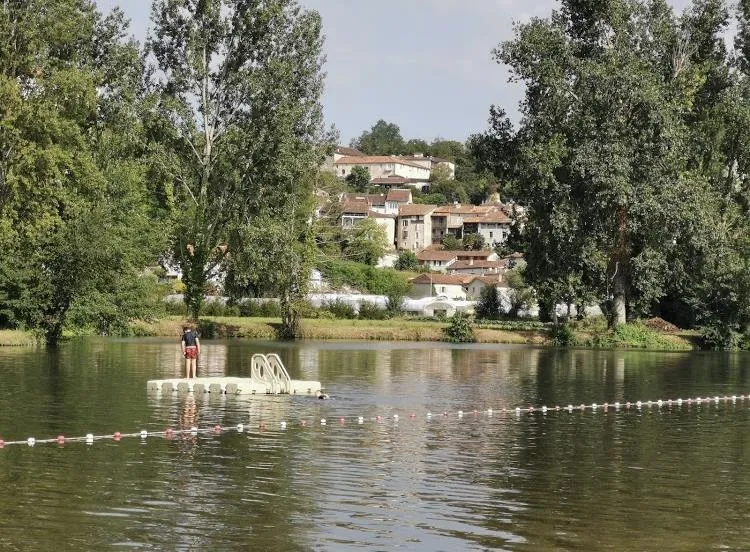 Camping Paradis Aubeterre sur Dronne