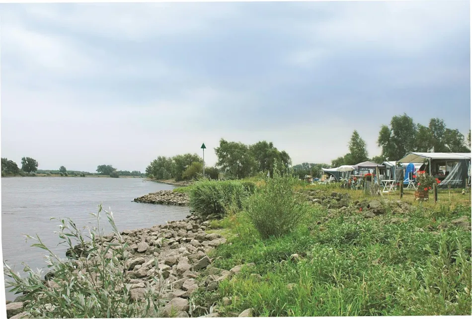 Recreatiepark en Jachthaven De Scherpenhof