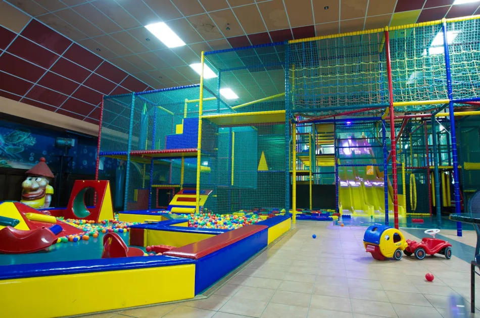 Recreatiepark en Jachthaven De Scherpenhof