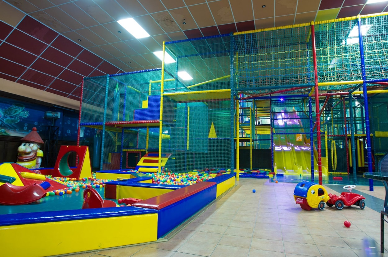 Recreatiepark en Jachthaven De Scherpenhof
