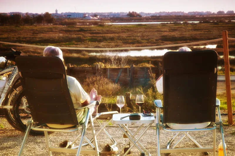 Terrain Avec Vue, Camping-Car À Moins De 8 Mètres