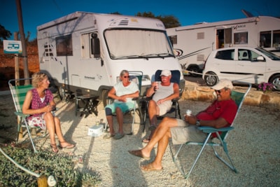 Motorhome pitch of 8 to 10 meters — 6
