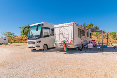 Motorhome pitch of 8 to 10 meters — 5