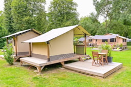 Huuraccommodatie(s) - Lodge Baléares - 10 M² - Zonder Privé Sanitair - Camping Les Rives de l'Oust
