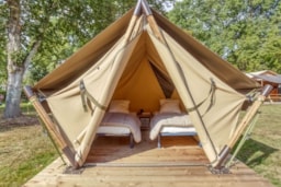 Huuraccommodatie(s) - Lodge Mooréa - 6M² - Zonder Privé Sanitair - Camping Les Rives de l'Oust