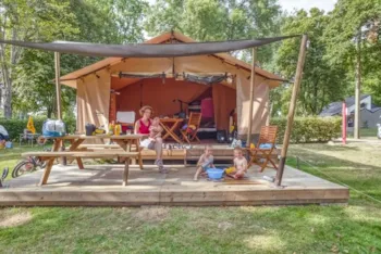 Mietunterkunft - Lodge Victoria - 20M² - 2 Schlafzimmer - Ohne Sanitäranlagen - Camping Les Rives de l'Oust