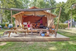 Huuraccommodatie(s) - Lodge Victoria - 20M² - 2 Slaapkamers - Zonder Privé Sanitair - Camping Les Rives de l'Oust
