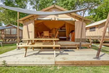 Mietunterkunft - Lodge Victoria - 20M² - 2 Schlafzimmer - Ohne Sanitäranlagen - Camping Les Rives de l'Oust