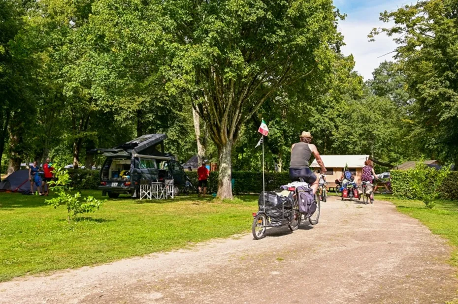 Camping Les Rives de l'Oust