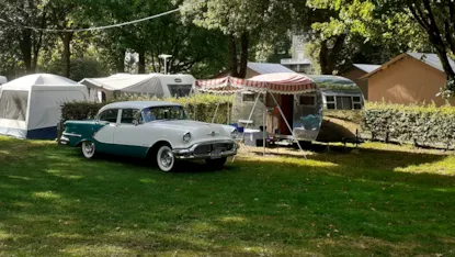 Emplacement Caravane-Voiture