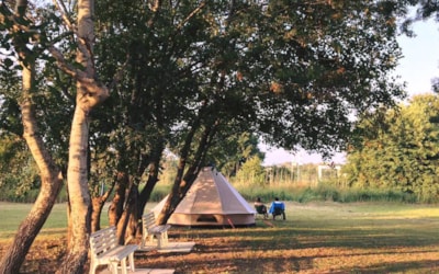 MCM Beach & Camping