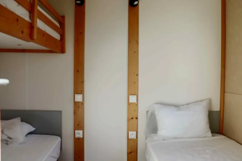 Chalet 35M² Confort - 3 Chambres + Terrasse Intégrée + Tv + Vue Lac