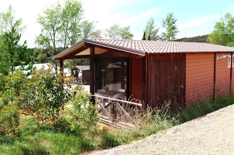 Chalet 35m² Confort - 3 slaapkamers + Terras + TV + Uitzicht op het meer