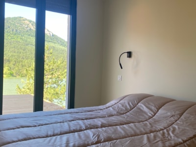 Villa 58m² Confort - 1 bedroom + lake view terrace + TV
