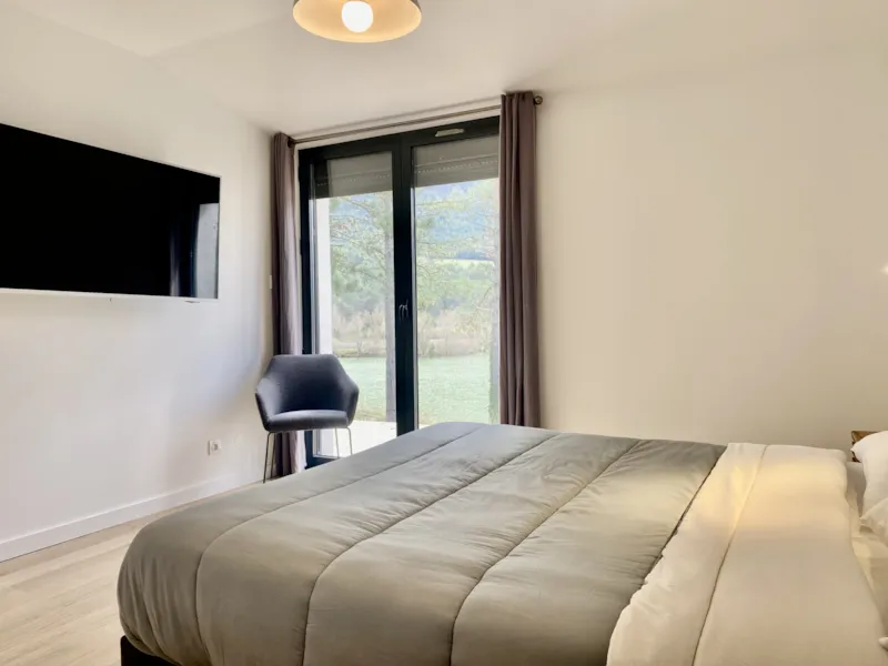 Villa 116M² Premium - 3 Chambres + Terrasse Vue Lac + Tv + 2Sdb + Spa + Lv