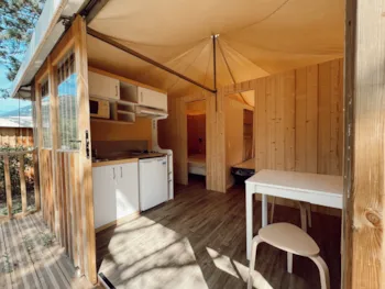 Mietunterkunft - Lodge 25M² - 2 Schlafzimmer + Terrasse - Flower Camping InNature