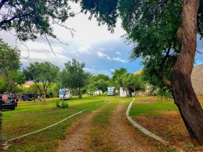 pitch + Big caravan (6 - 12m)