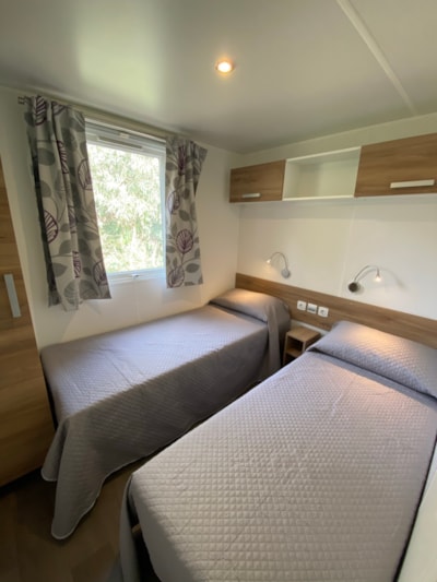 Deluxe Mobile Home (6 beds) 1st Raw — 5
