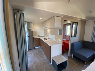 Deluxe Mobile Home 1st Raw Single Bathroom — 3