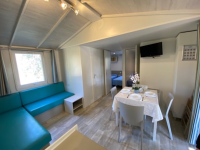 Deluxe Mobile Home (6 beds - bathroom italian style) — 3