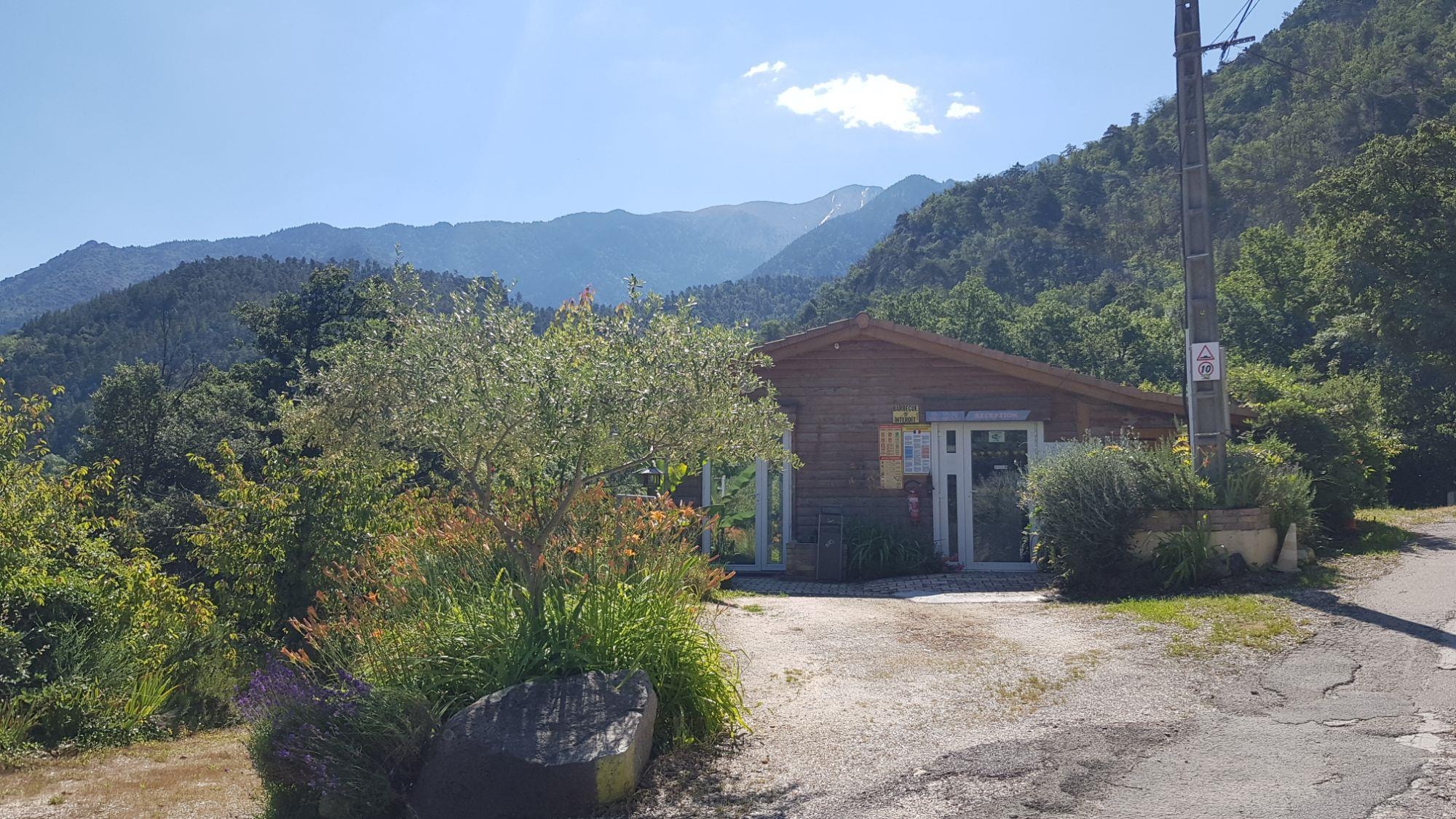 Camping Les Cerisiers — Photo 1