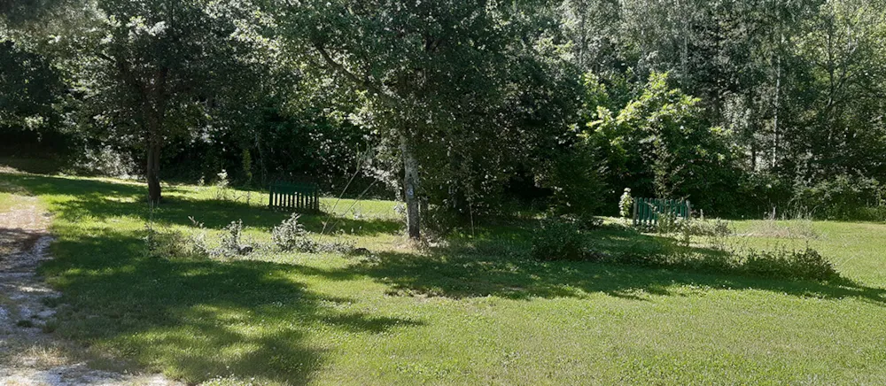 Emplacement - Emplacement Tente - Camping Les Cerisiers