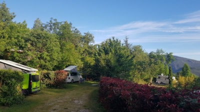 Pitch + 1 car + tent , caravan or camping-car