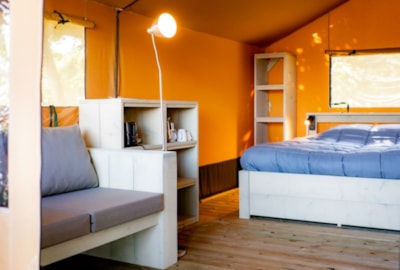 CANVAS LODGES: ELEVATION