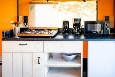 CANVAS LODGES: ELEVATION
