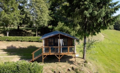 Premium cabin/chalet on stilts