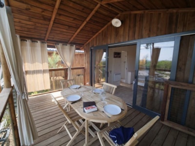 Premium cabin/chalet on stilts